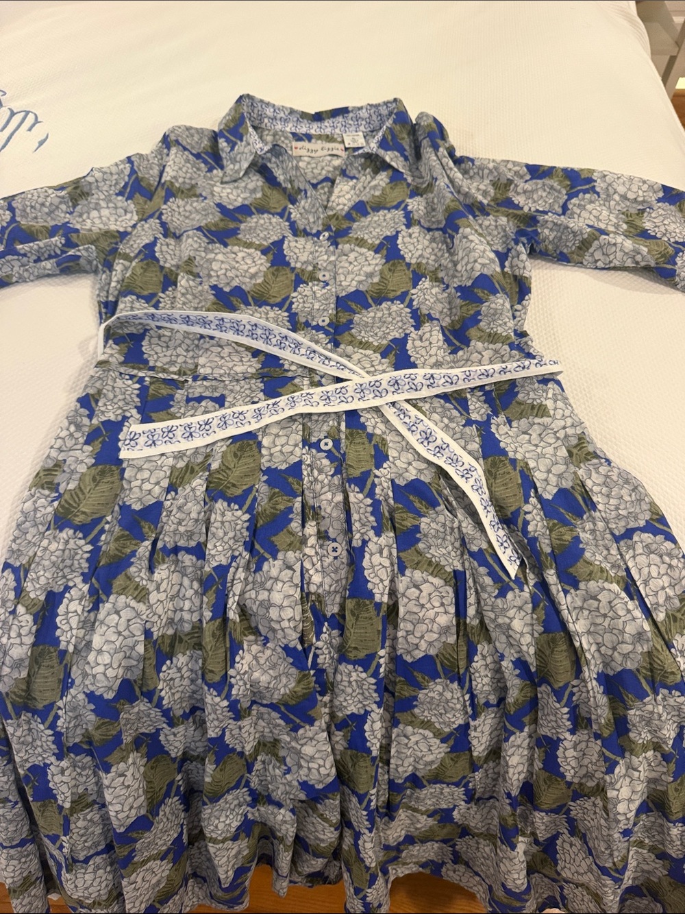 Blue Floral Button-Front Shirtdress with Waist Tie